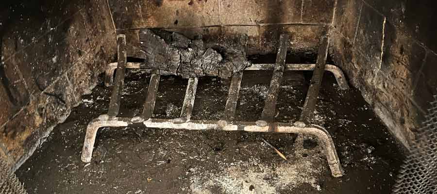 wood burn in fireplace